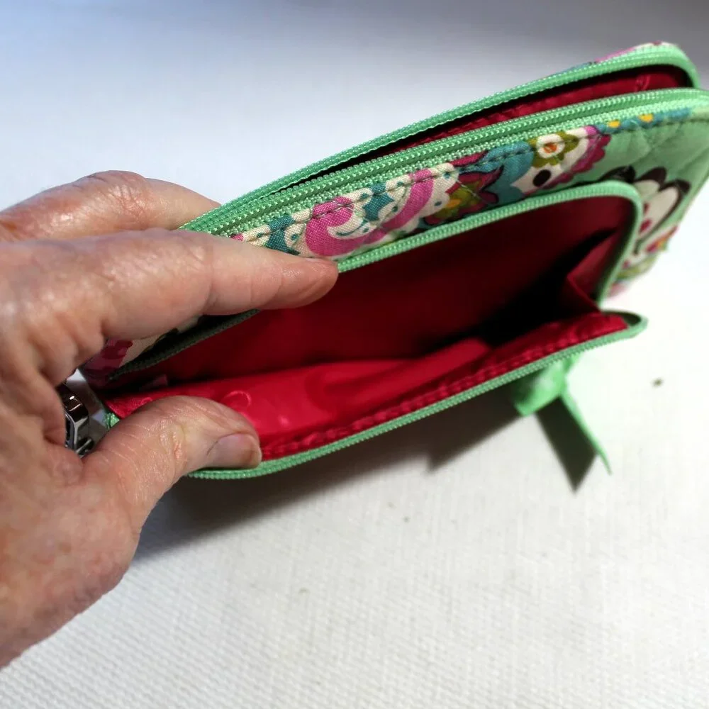 Vera Bradley Green Paisley Ziparound Wallet Wristlet Tutti Frutti NWOT - Picture 8 of 9